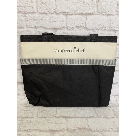 Pampered Chef Handbags - Pampered Chef Tote
